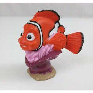 Disney/Pixar Fining Nemo Nemo Sitting On Anemone 2.5" Collectible Figure